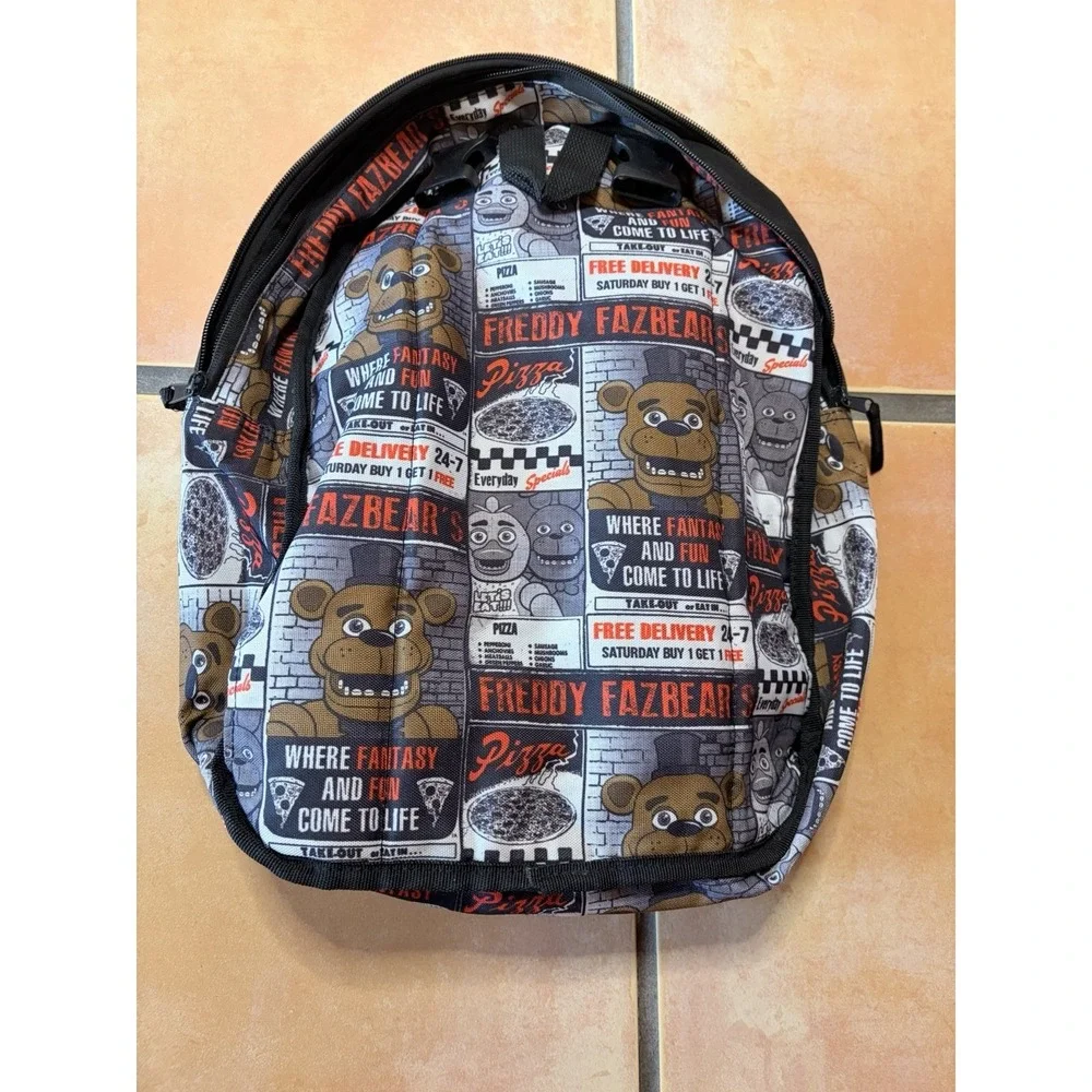 Five Nights at Freddy reversible backpack - Fred Bear / Freddy Fazbears Pizza